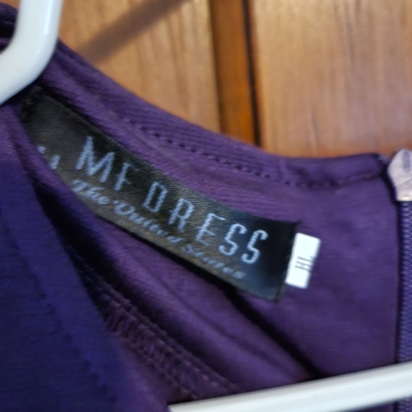 Dress - Picture 3 of 3